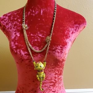 Gorgeous tiger necklace
